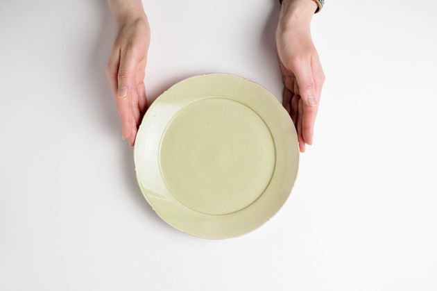 阿部春弥 もえぎ輪花7寸皿