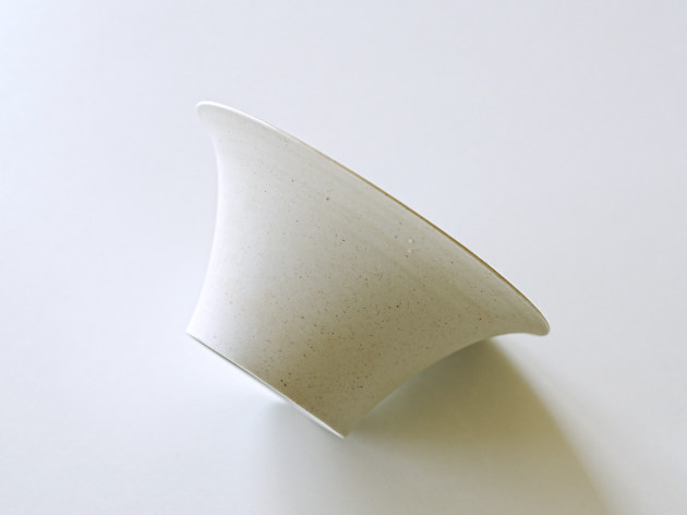 阿南維也 白磁掛分鉢