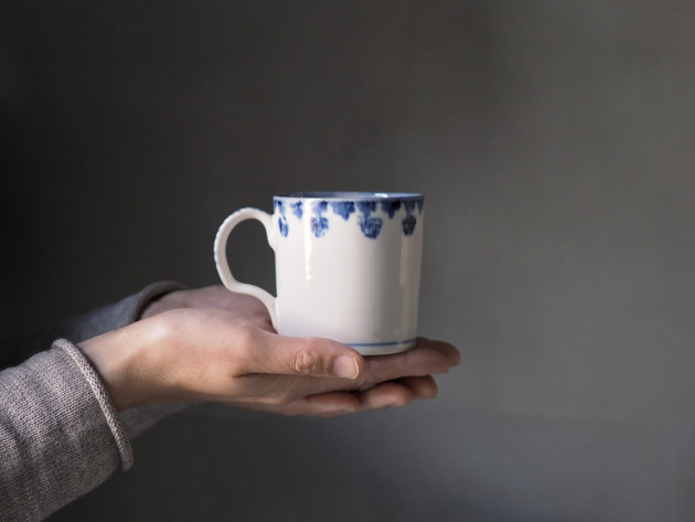 ヨシノヒトシ 青彩コーヒーカップ（A）