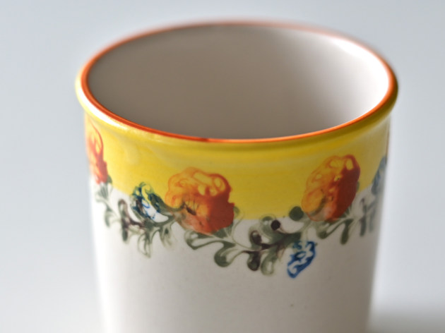 ヨシノヒトシ 色絵マグカップ（黄色）