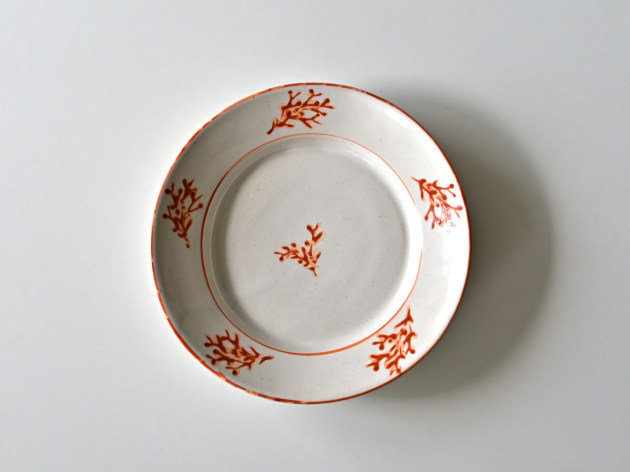 ヨシノヒトシ 赤絵6.5寸皿