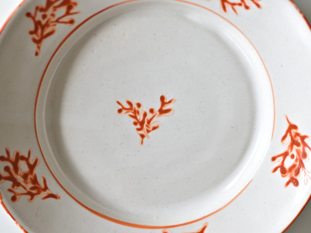 ヨシノヒトシ 赤絵6.5寸皿