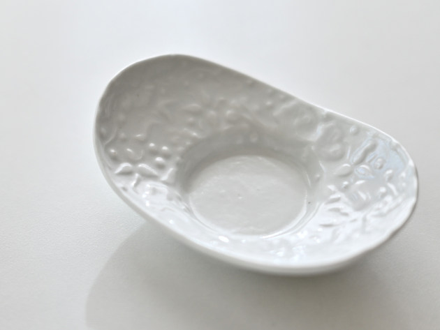 豊増一雄 白瓷茶托（舟）